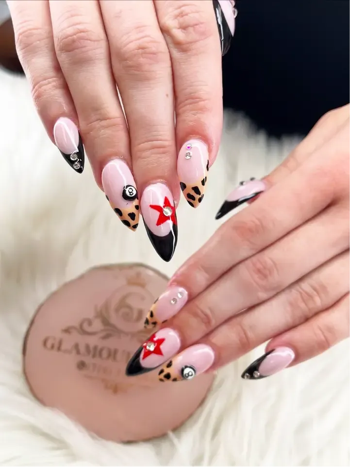Leopard & starfish accents